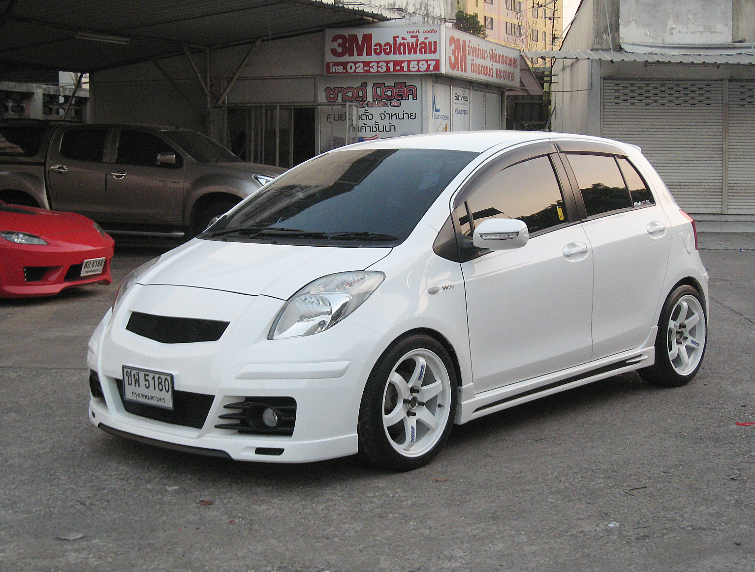 ชุดแต่ง Yaris 2006-2013 ทรง Hyper1